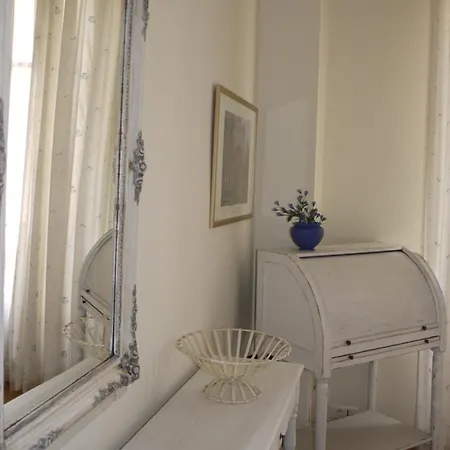 Appartement Rossini 1 - A Spacious One Bedroom In Central *