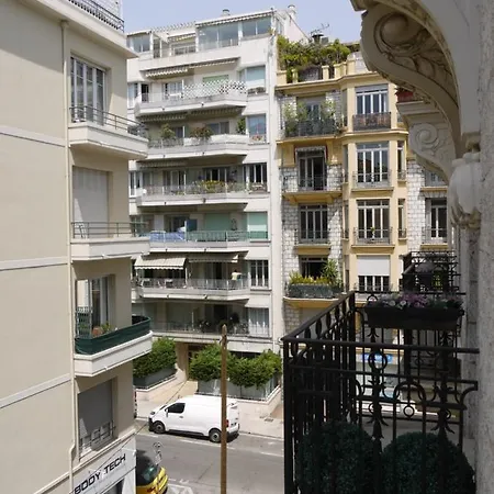 Rossini 1 - A Spacious One Bedroom In Central Nice